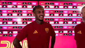 „JEŚLI CHCEMY BYĆ MISTRZEM.” Wesley chyba jasno określił cel Romy na ten sezon! Rozmowa Mikołaja Kruka.