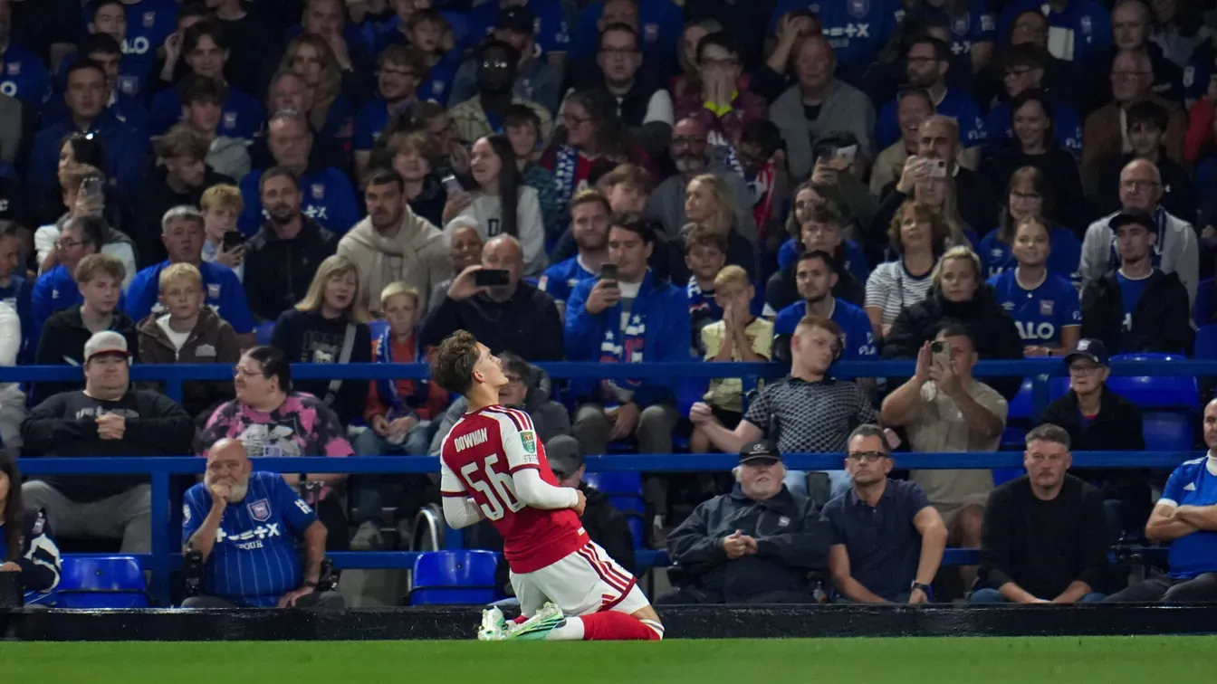 Arsenal ma nastolatka lepszego od połowy składu. I chce go... wypożyczyć?