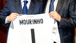 Jose Mourinho opuszcza Benfikę i wraca do Realu Madryt. Florentino Perez ma już plan