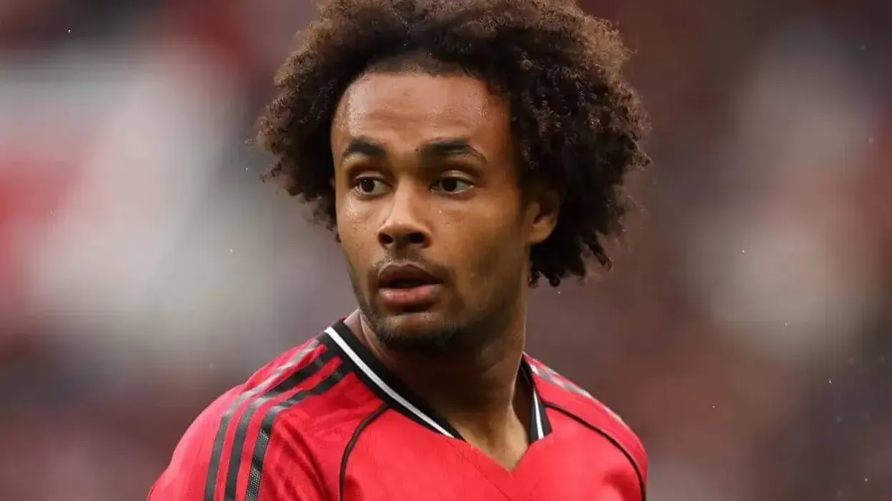 Joshua Zirkzee zostaje w Manchesterze United po odrzuceniu oferty Evertonu