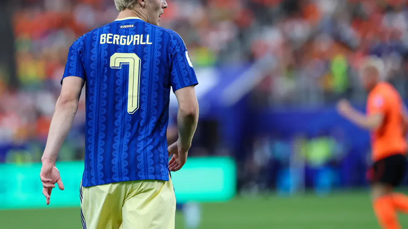 Juventus chce wypożyczyć Bergvalla do końca sezonu 2026/27