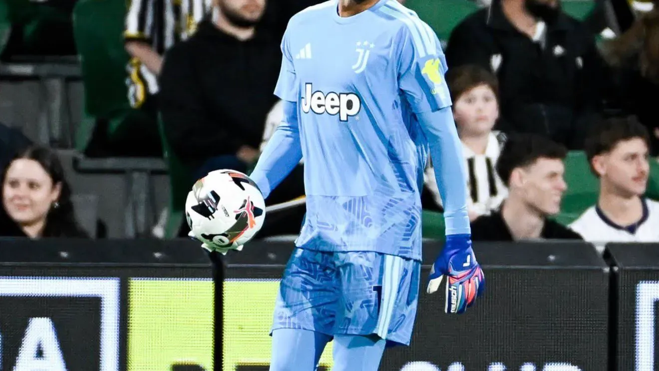 Juventus oddaje bramkarza. Mattia Perin blisko przenosin do nowego klubu