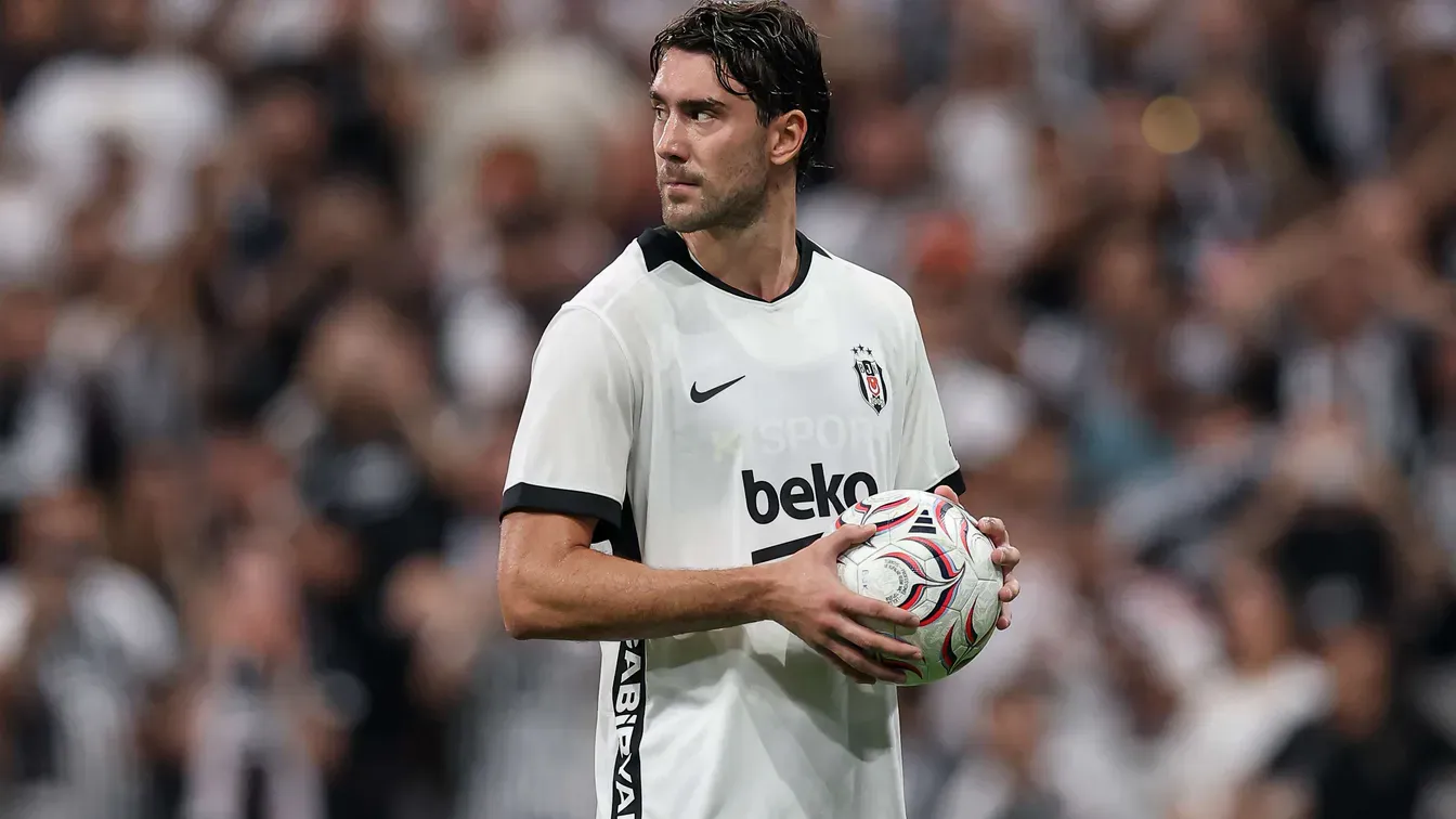 Juventus w ogniu pytań. Napastnik ujawnia kulisy rozstania z klubem.