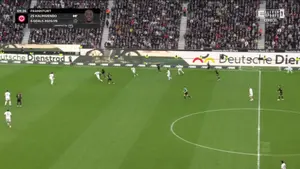 Kamyk z golem! Jakub Kamiński ruszył jak dzik, strzelił i ogłosił, że spodziewa się potomka! Mecz trwa w Eleven Sports 1