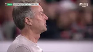 Kane rozpoczyna strzelanie! Anglik nie potrzebuje zbyt wiele miejsca, aby zapakować pod ladę. Swoją drogą, to przepuszcz