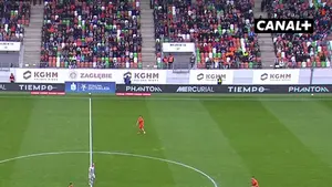 Kapitalna akcja młodych piłkarzy Zagłębia Lubin! Podaje Igor Orlikowski, gola głową strzela Marcel Reguła! Oglądaj: