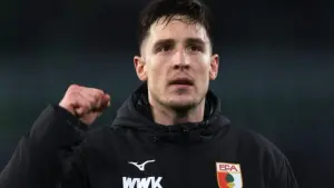Kapitan Augsburga nie gryzie się w język. Młody talent „zjedzony żywcem” mimo strzelonego gola