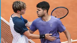 Katastrofa przed Roland Garros. Broniący tytułu Alcaraz i 14 innych graczy wycofuje się z turnieju