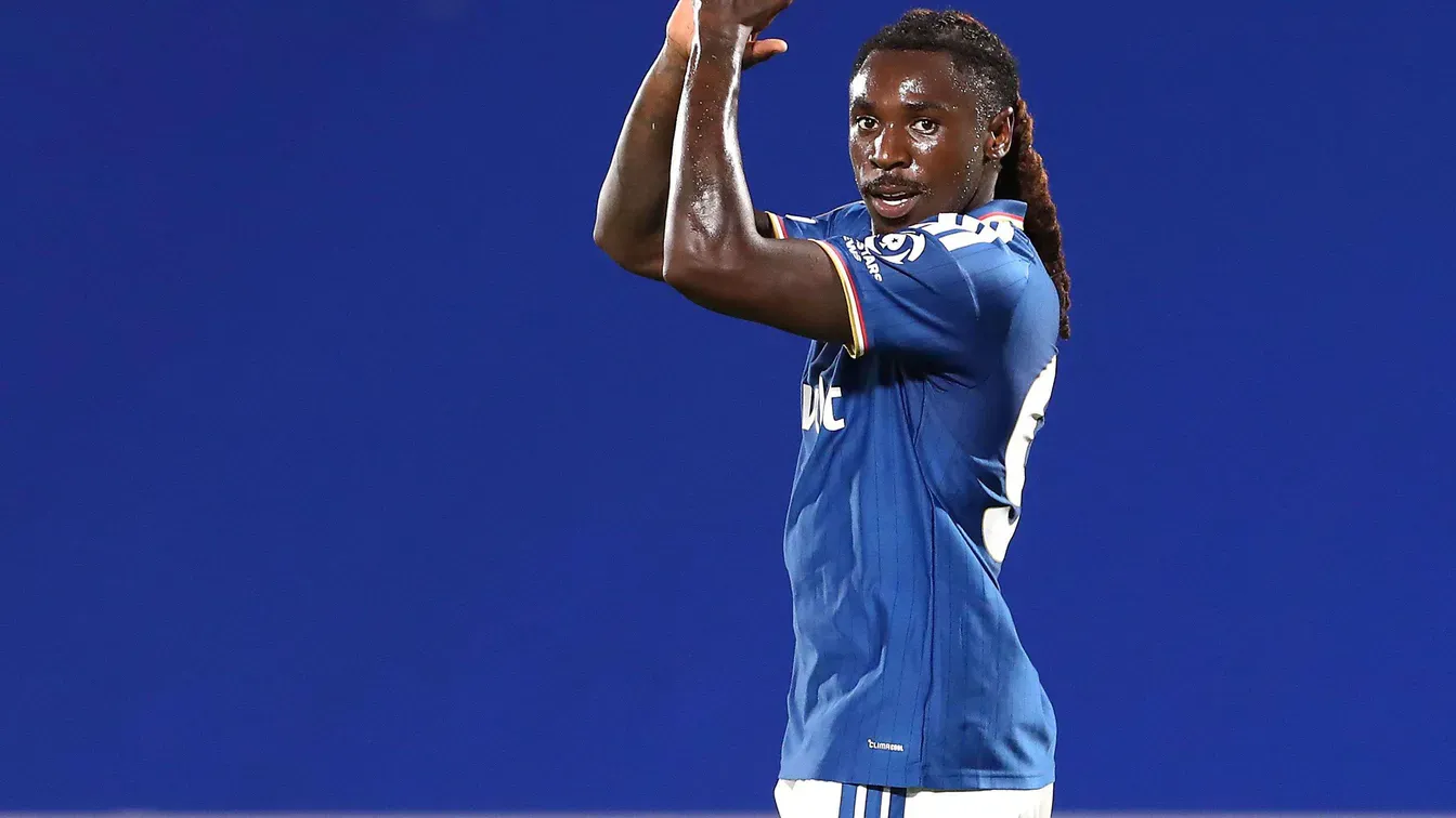 Kean wypada z gry przed starciem z Romą. Fabregas ma pretensje do FIGC