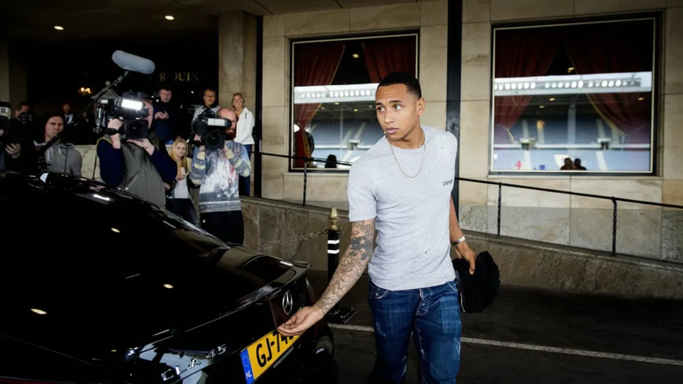 Kenny Tete o krok od transferu. Everton porozumiał się z ligowym rywalem