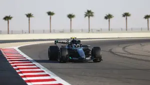 Kimi Antonelli najszybszy w Bahrajnie. Dramat Fernando Alonso i problemy Lewisa Hamiltona