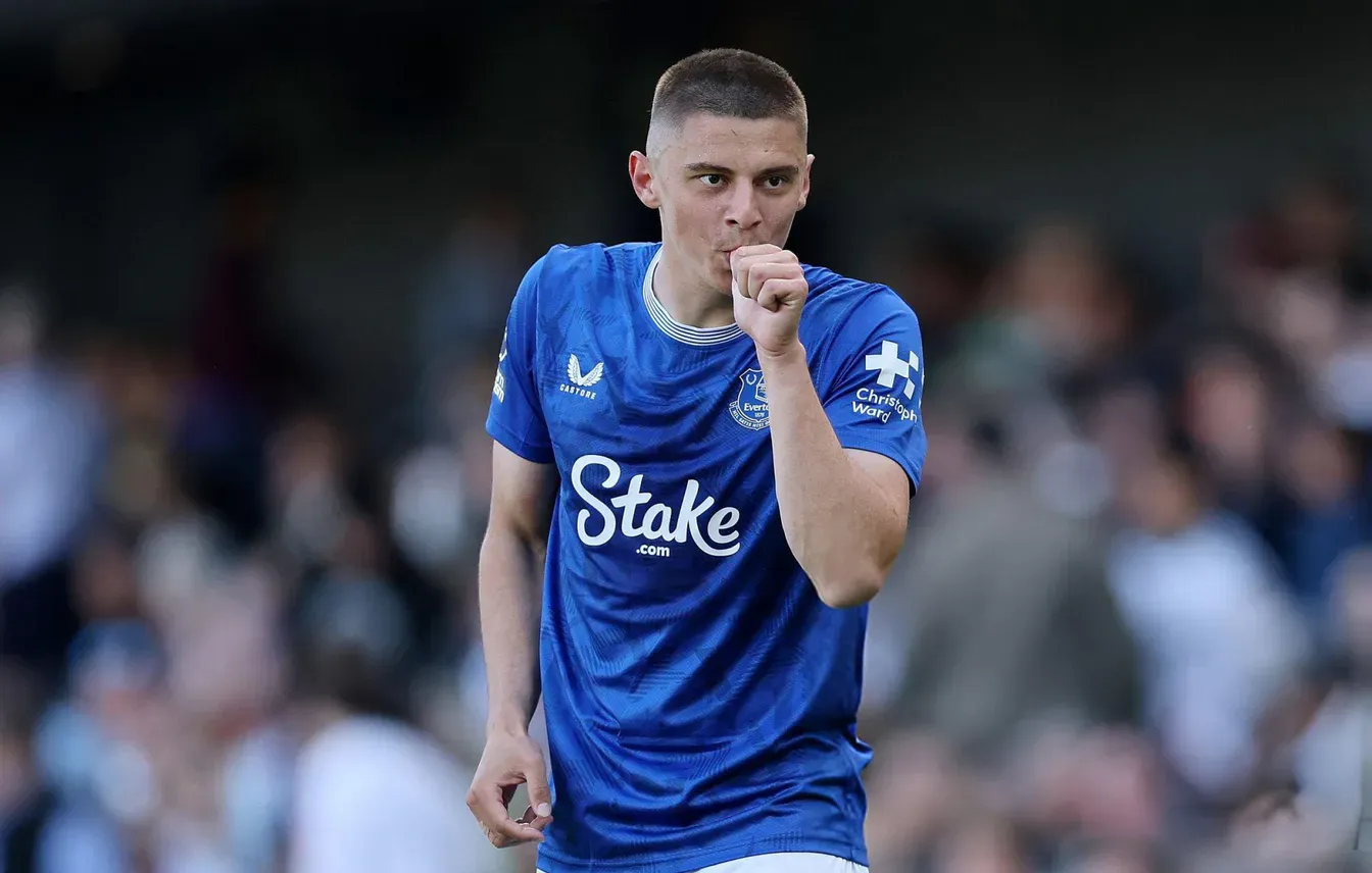 Kluczowa decyzja Evertonu w sprawie obrońcy. Vitalij Mykolenko zostaje w klubie