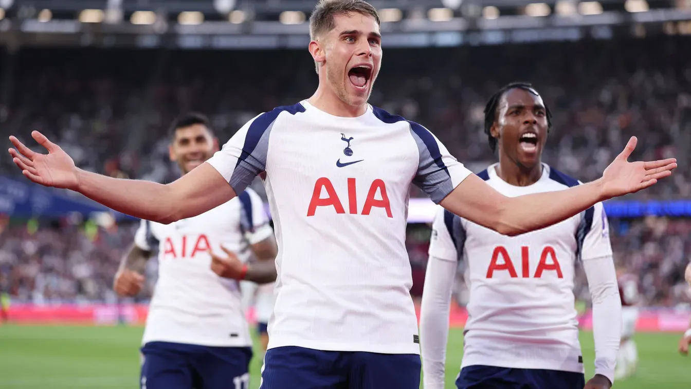 Kluczowa decyzja Tottenhamu. Micky van de Ven zostaje w Londynie na dłużej