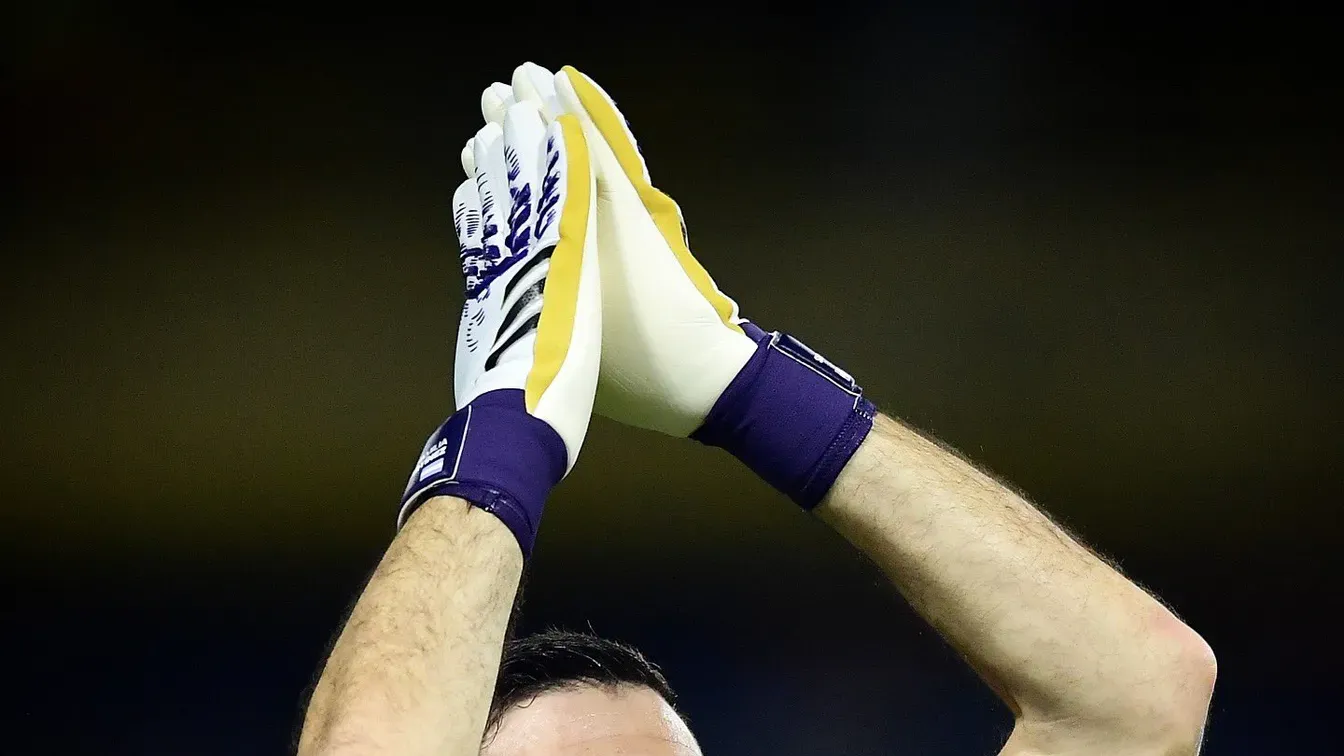 Kluczowe wieści dla Argentyny przed mundialem. Emiliano Martinez podjął walkę z czasem