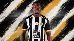 Kolejna gwiazda opuszcza Angers. Kolejka chętnych po reprezentanta Gabonu