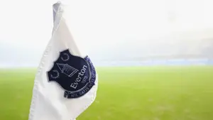 Kolejny klub Premier League wchodzi do gry. Walka o 19-letniego snajpera nabiera tempa