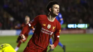 Koniec 16-letniej historii w Liverpoolu? Gwiazdor pyta o życie w Mediolanie i chce odejść