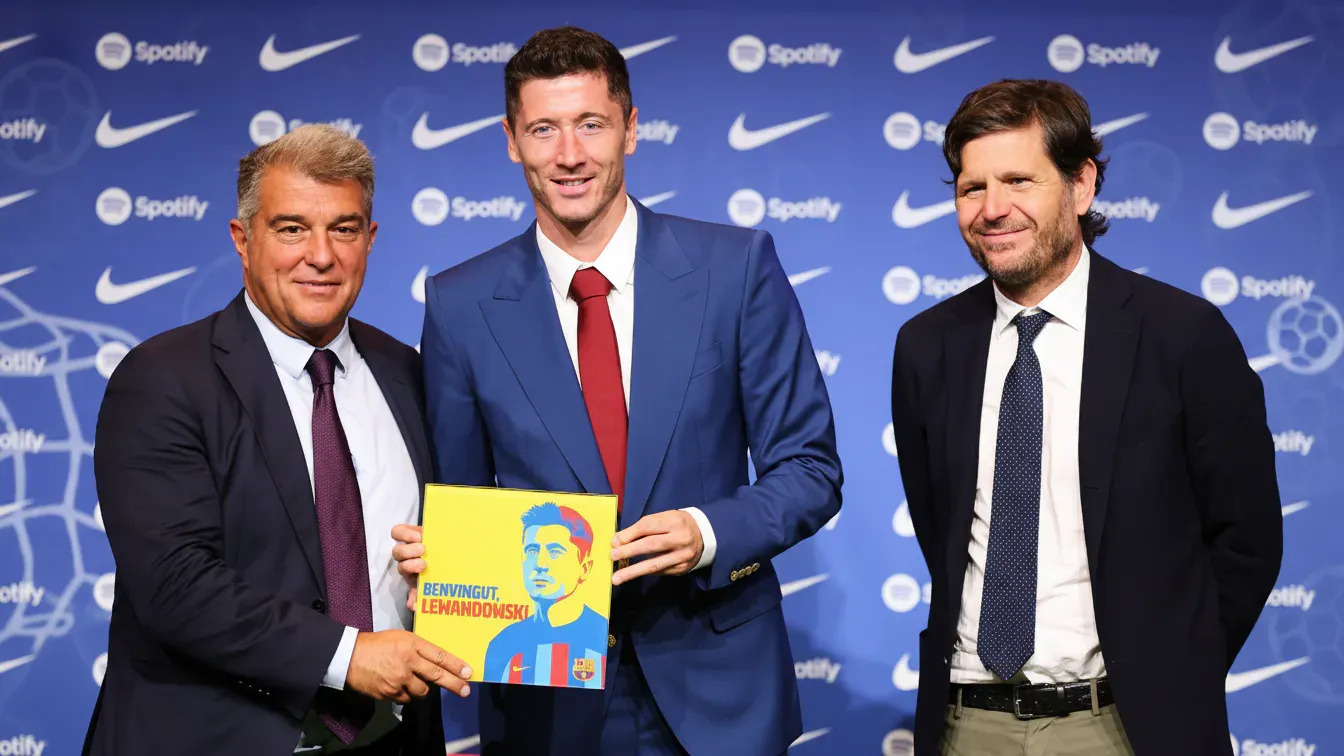 Koniec pewnej ery w Barcelonie. Decyzja Lewandowskiego ratuje finanse klubu