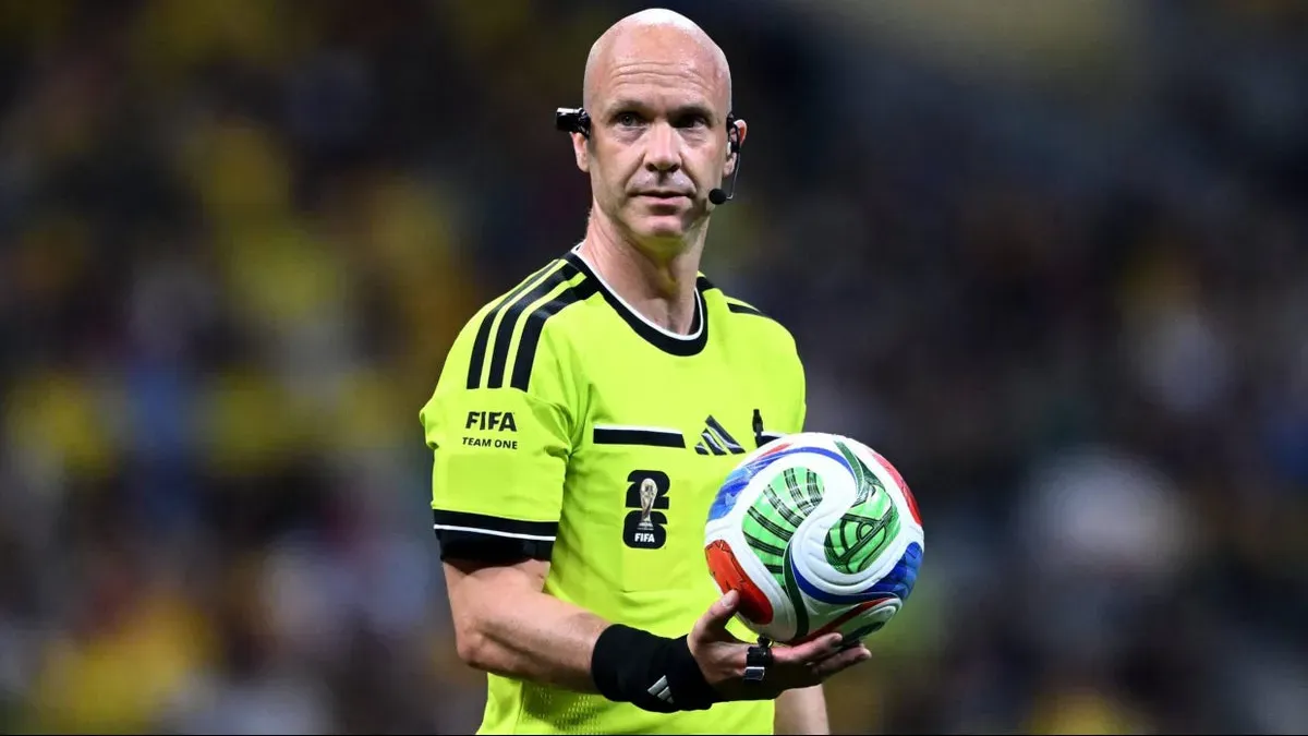Koniec pewnej ery w Premier League. Słynny sędzia Anthony Taylor ogłosił nagłą decyzję
