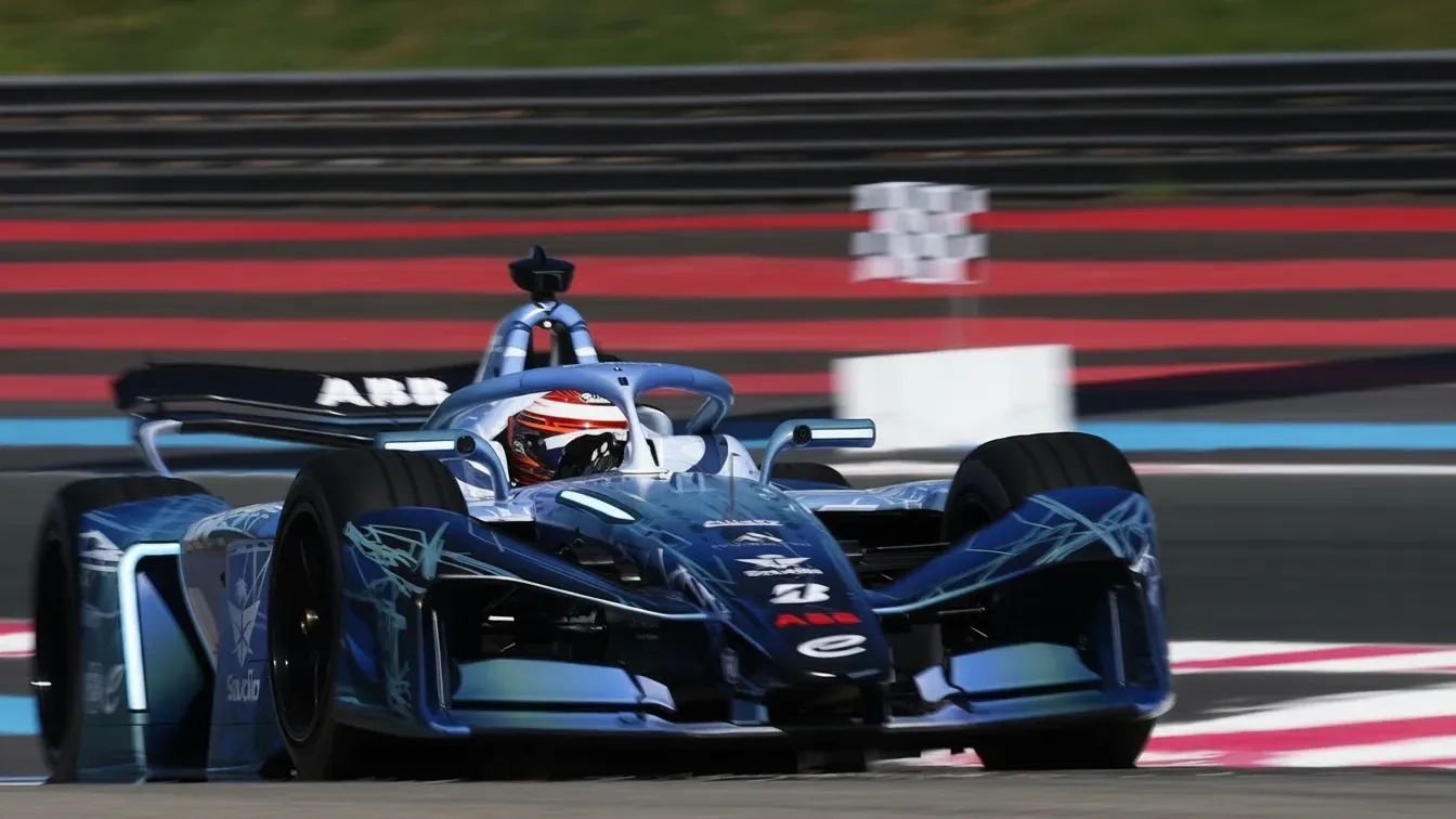 Koniec z wolnymi bolidami. Formuła E rzuca wyzwanie F1 i wprowadza rewolucyjny format