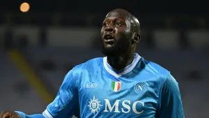 Koniec złudzeń w Neapolu. Lukaku wrócił tylko na chwilę, a Conte nawet na niego nie spojrzał