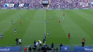 Kontuzja arbitra! Niecodziennie obrazki na stadionie w Como! Sędzia Fabbri doznał urazu, więc musiał zostać