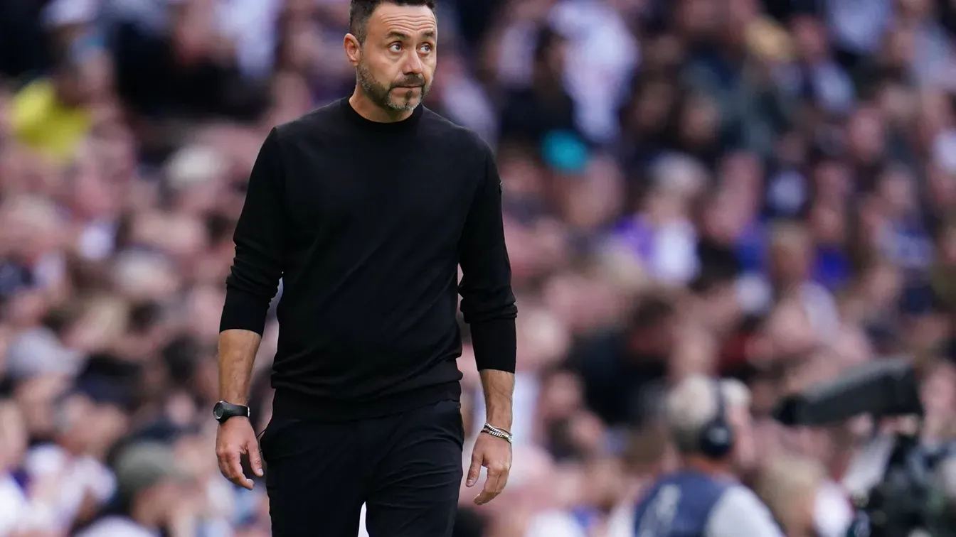 Kryzys Tottenhamu po wydaniu 300 mln funtów. Zero goli i ostra krytyka De Zerbiego