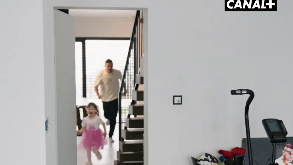 Ktoś tu chyba wychowuje przyszłą mistrzynię KSW Serial "Na pierwszym planie" oglądaj w CANAL+: