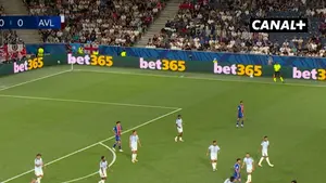 Kvicha kvaratskhelia! Firmowa akcja! PSG prowadzi 1:0 z Aston Villą w meczu o Superpuchar UEFA! Transmisja: