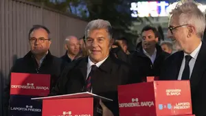 Laporta traci tysiące głosów, a rywale łączą siły. Czy to koniec jego rządów w Barcelonie?