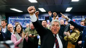 Laporta wygrał wybory i od razu ogłasza przełom. Kluczowa decyzja w sprawie Hansiego Flicka
