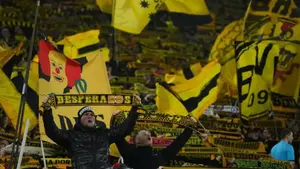 Lars Ricken uderza we włoskie służby. Borussia Dortmund zagra w Bergamo bez wsparcia