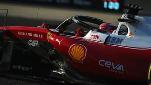 Leclerc deklasuje rywali w Bahrajnie. Ferrari najszybsze, dramat Aston Martina