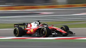 Leclerc najszybszy w Bahrajnie, Mercedes i Red Bull w opałach
