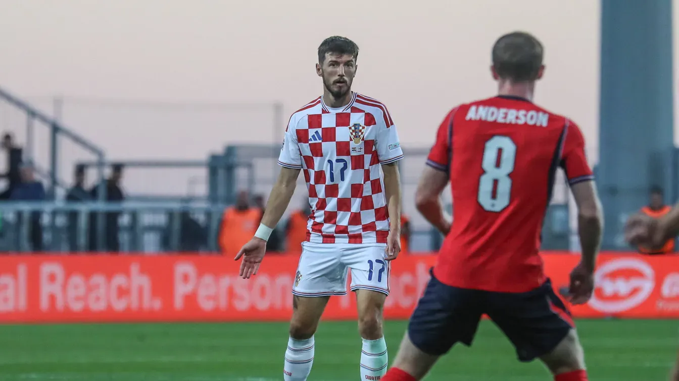 Leeds wraca do Petara Sučicia. Transfer zimą będzie trudny