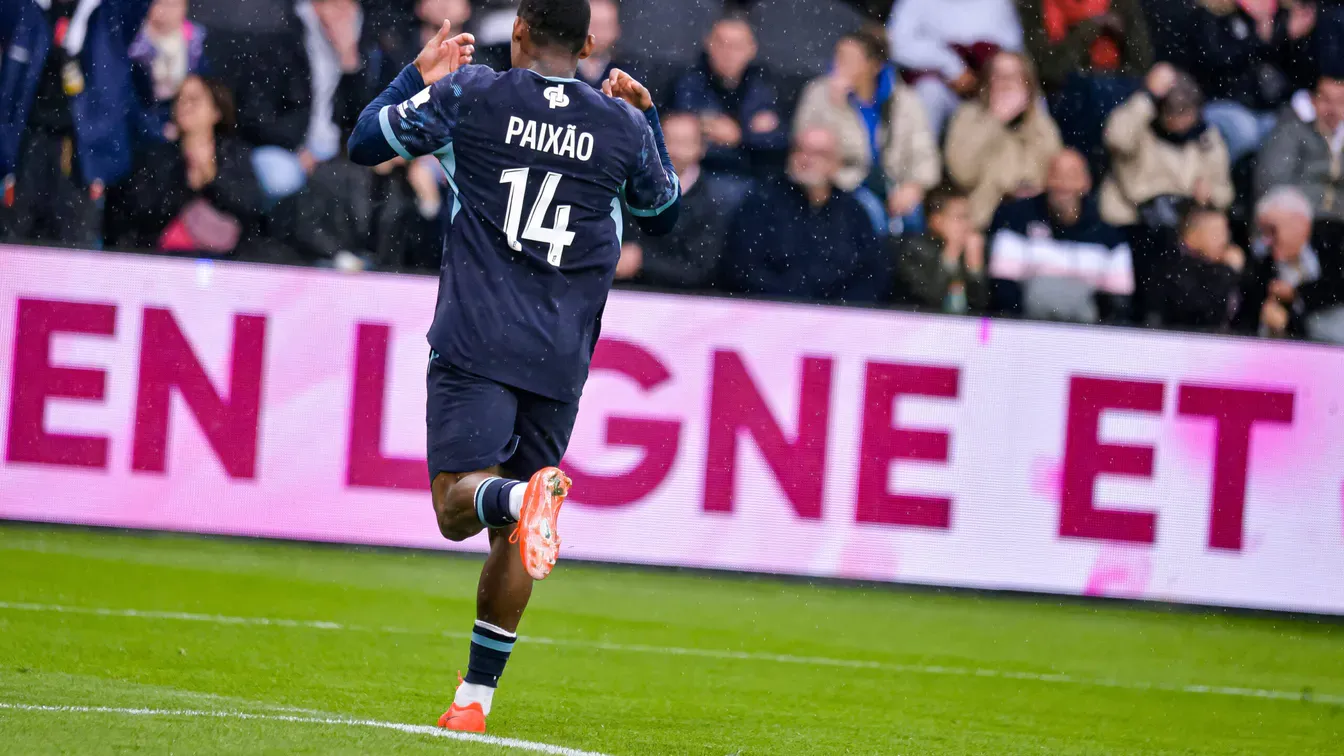Leeds znów ruszy po Paixao? Marseille może obniżyć cenę z 40 mln funtów