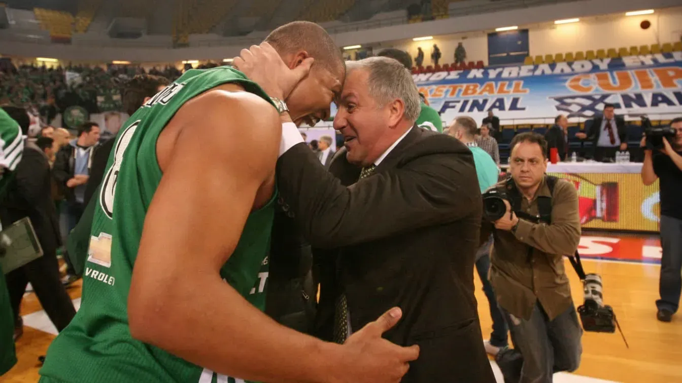 Legenda wraca do Aten. Porzucił NBA, aby znów pracować z wielkim mistrzem