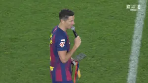 Lewandowski przemawia na camp nou! Polak żegna się z kibicami Barcelony! Zasiadaliśmy do meczów z jego udziałem jak do t
