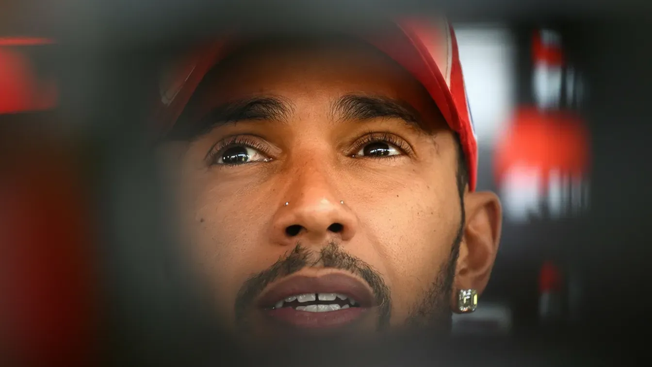 Lewis Hamilton grzmi o skandalu w świecie F1. „To nie powinno być dozwolone”