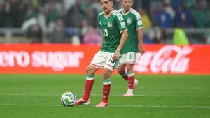 Liverpool, Barcelona i Real Madryt obserwują Gilberto Morę. Transfer możliwy latem