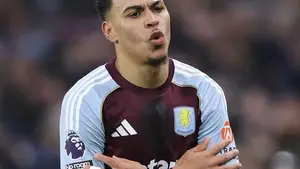 Liverpool negocjuje transfer Morgana Rogersa z Aston Villi