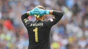 Liverpool odkłada rozmowy z Alissonem. Negocjacje ruszą później w 2026 roku