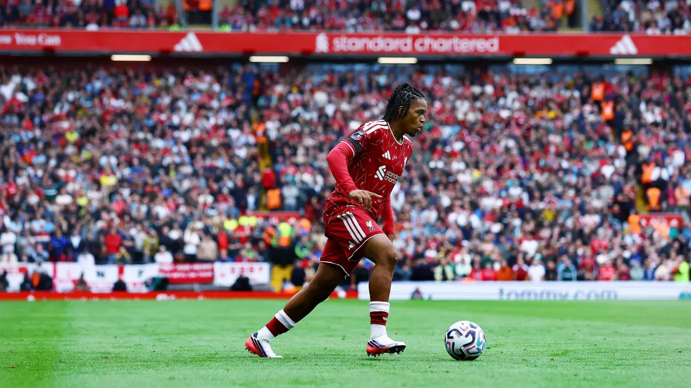 Liverpool wygrywa batalię z Bayernem Monachium. Wielki talent zostaje na Anfield