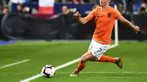 Liverpool złożył ofertę za Frenkiego de Jonga. Barcelona chce znacznie więcej
