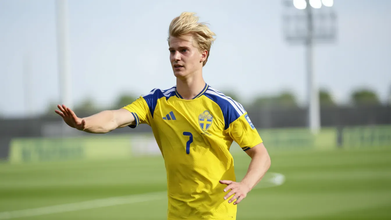 Lucas Bergvall na celowniku ligowego rywala. Tottenham wyznaczył cenę: 60 milionów funtów