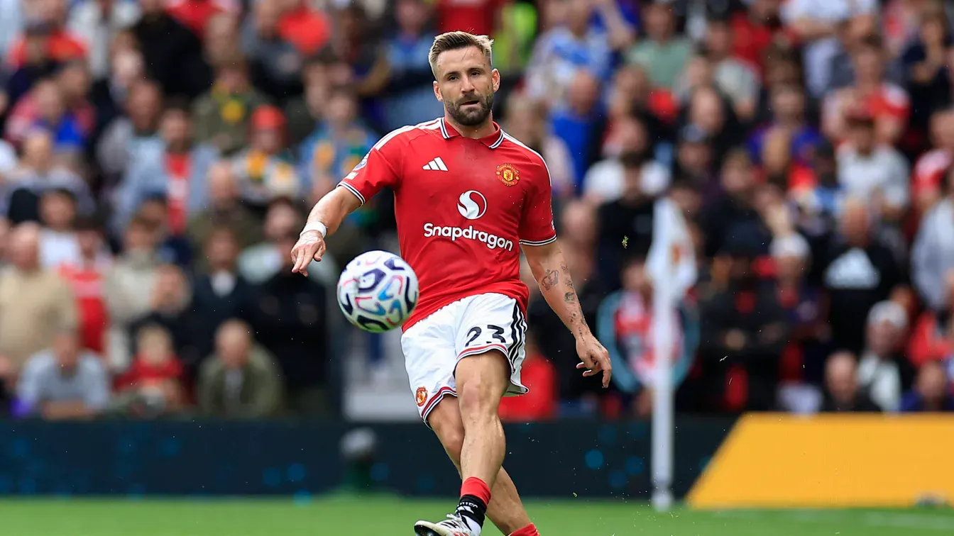 Luke Shaw może zostać w Manchesterze United na dłużej. Klub planuje rozmowy