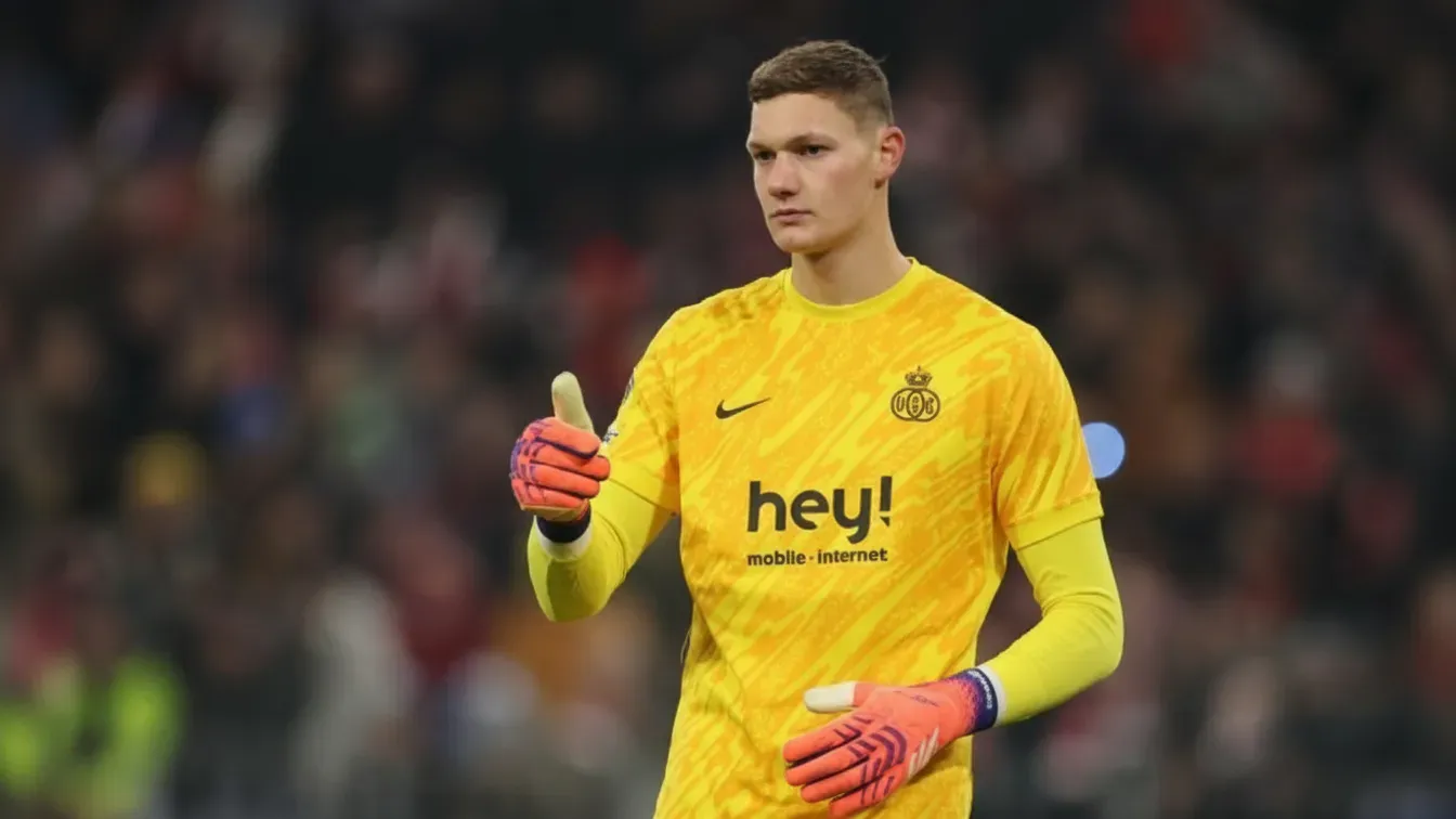 Ma ponad dwa metry i budzi postrach u rywali. Beniaminek Premier League blisko wielkiego transferu
