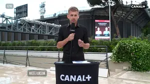 @maciejluczak: „Organizatorzy robią wszystko, aby Iga Świątek i Jessica Pegula punktualnie pojawiły się na korcie”. Mecz