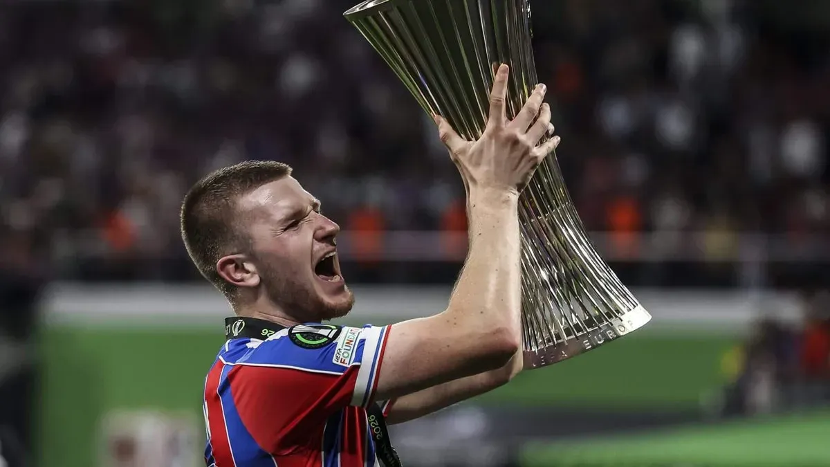 Manchester City zapytał o Adama Whartona. Crystal Palace podjęło decyzję