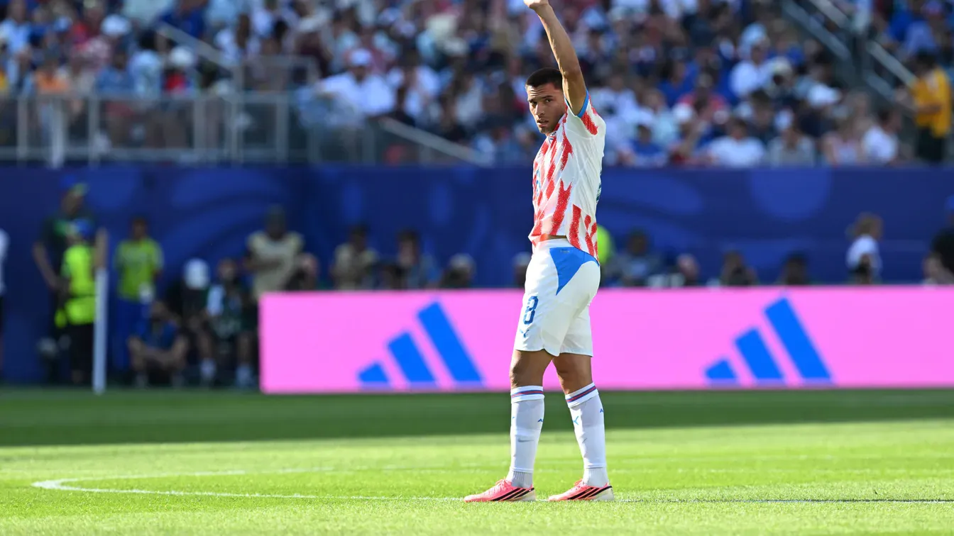 Manchester United najbardziej zdeterminowany wśród klubów obserwujących Diego Gomeza